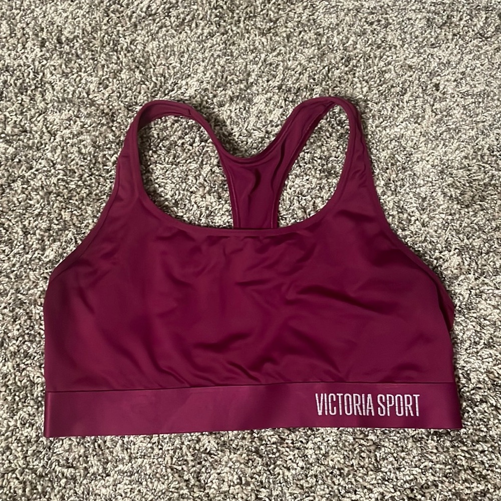 Victoria’s Secret Sport women’s sports bra size L, smoke free home